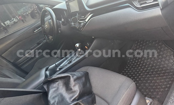 Acheter Occasion Voiture Toyota C-HR Noir à Yaoundé, Central Cameroon Acheter Occasion Voiture Toyota C-HR Noir à Yaoundé, Central Cameroon