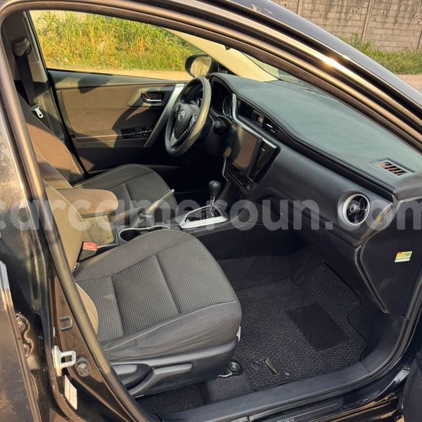 Big with watermark toyota auris littoral cameroon douala 21725