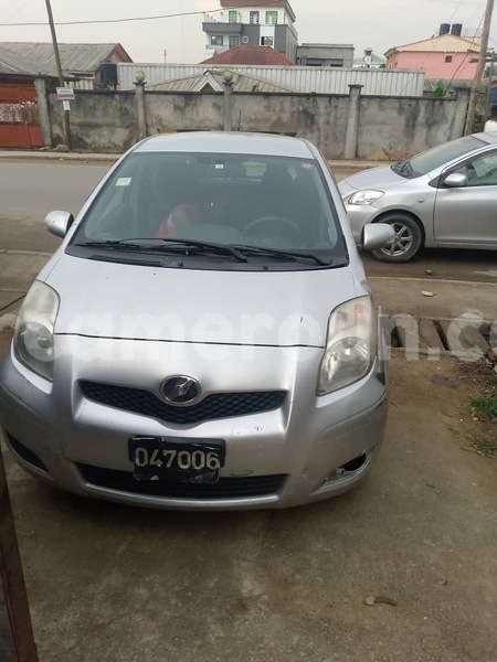 Big with watermark toyota vitz littoral cameroon douala 21741