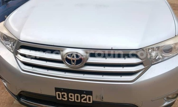 Acheter Occasion Voiture Toyota Highlander Gris à Yaoundé, Central Cameroon Acheter Occasion Voiture Toyota Highlander Gris à Yaoundé, Central Cameroon