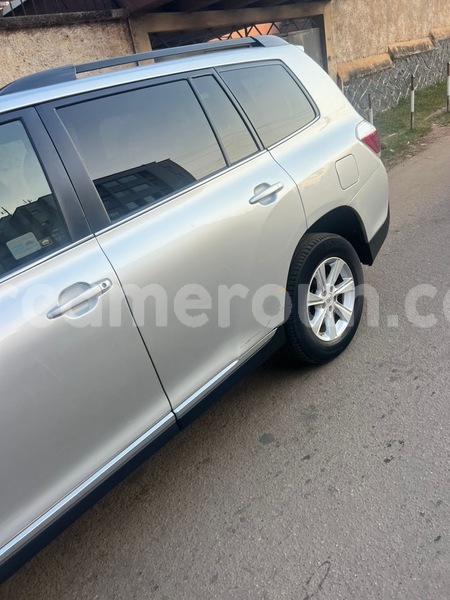 Big with watermark toyota highlander central cameroon yaounde 21745