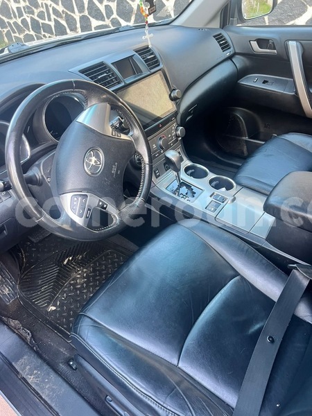 Big with watermark toyota highlander central cameroon yaounde 21745