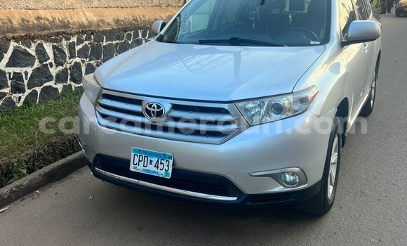 Acheter Occasion Voiture Toyota Highlander Gris à Yaoundé, Central Cameroon Acheter Occasion Voiture Toyota Highlander Gris à Yaoundé, Central Cameroon