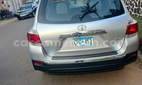 Acheter Occasion Voiture Toyota Highlander Gris à Yaoundé, Central Cameroon Acheter Occasion Voiture Toyota Highlander Gris à Yaoundé, Central Cameroon