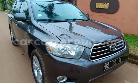 Buy Used Toyota Highlander Silver Car in Yaounde in Central Cameroon Buy Used Toyota Highlander Silver Car in Yaounde in Central Cameroon