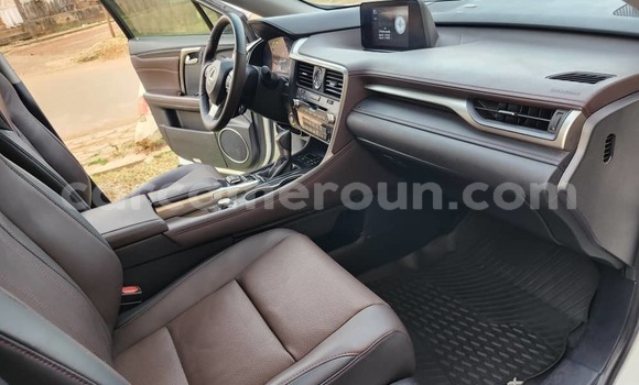 Acheter Occasion Voiture Lexus RX 350 Blanc à Yaoundé, Central Cameroon Acheter Occasion Voiture Lexus RX 350 Blanc à Yaoundé, Central Cameroon