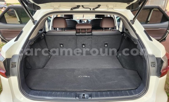 Acheter Occasion Voiture Lexus RX 350 Blanc à Yaoundé, Central Cameroon Acheter Occasion Voiture Lexus RX 350 Blanc à Yaoundé, Central Cameroon