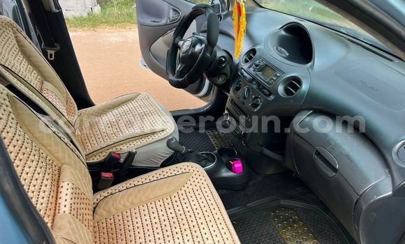 Acheter Occasion Voiture Toyota Yaris Bleu à Yaoundé, Central Cameroon Acheter Occasion Voiture Toyota Yaris Bleu à Yaoundé, Central Cameroon