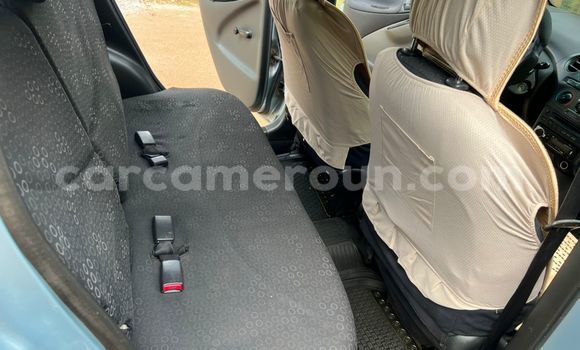 Acheter Occasion Voiture Toyota Yaris Bleu à Yaoundé, Central Cameroon Acheter Occasion Voiture Toyota Yaris Bleu à Yaoundé, Central Cameroon