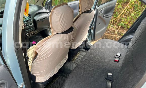 Acheter Occasion Voiture Toyota Yaris Bleu à Yaoundé, Central Cameroon Acheter Occasion Voiture Toyota Yaris Bleu à Yaoundé, Central Cameroon