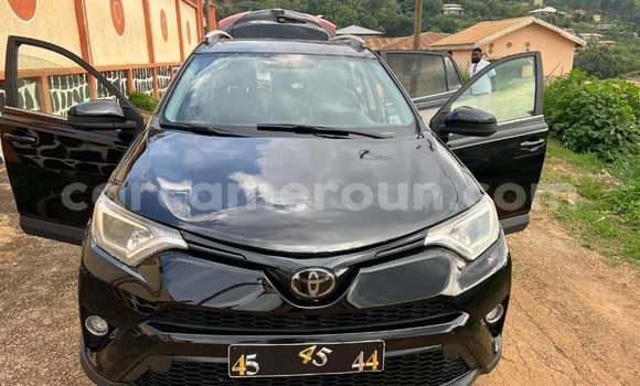 Acheter Occasion Voiture Toyota RAV4 Noir à Yaoundé, Central Cameroon Acheter Occasion Voiture Toyota RAV4 Noir à Yaoundé, Central Cameroon
