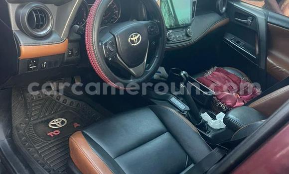 Acheter Occasion Voiture Toyota RAV4 Rouge à Yaoundé, Central Cameroon Acheter Occasion Voiture Toyota RAV4 Rouge à Yaoundé, Central Cameroon