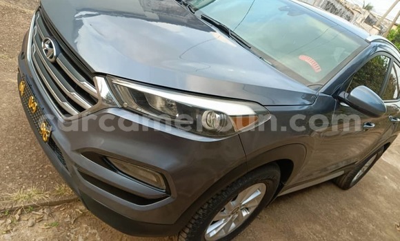 Sayi Na hannu Hyundai Tucson Azurfa Mota in Yaounde a Babban Kamaru Sayi Na hannu Hyundai Tucson Azurfa Mota in Yaounde a Babban Kamaru
