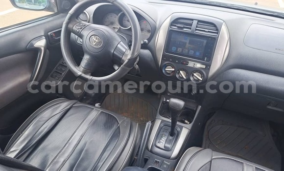 Sayi Na hannu Toyota RAV4 Black Mota in Yaounde a Babban Kamaru