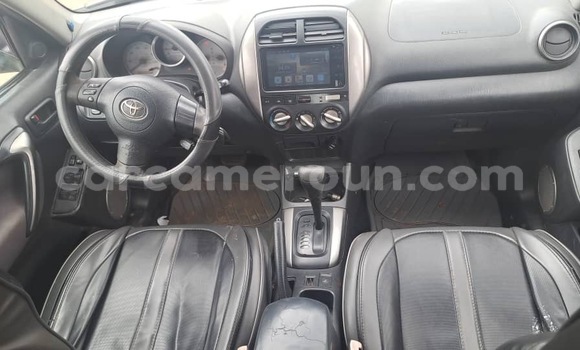 Acheter Occasion Voiture Toyota RAV4 Noir à Yaoundé, Central Cameroon Acheter Occasion Voiture Toyota RAV4 Noir à Yaoundé, Central Cameroon