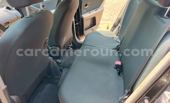 Sayi Na hannu Toyota Vitz Black Mota in Yaounde a Babban Kamaru Sayi Na hannu Toyota Vitz Black Mota in Yaounde a Babban Kamaru