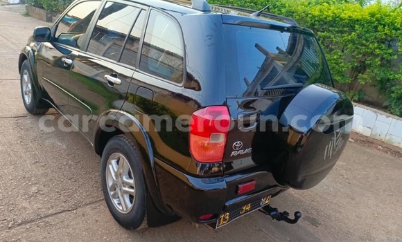Sayi Na hannu Toyota RAV4 Black Mota in Yaounde a Babban Kamaru Sayi Na hannu Toyota RAV4 Black Mota in Yaounde a Babban Kamaru