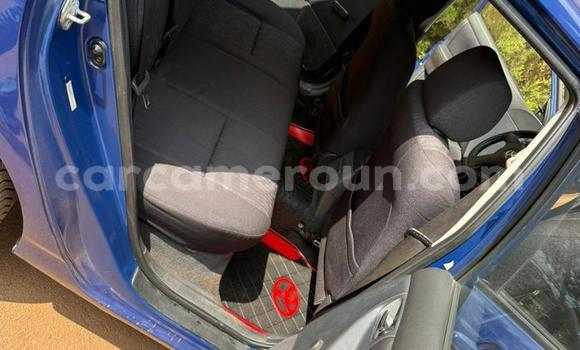 Sayi Na hannu Toyota Corolla Blue Mota in Yaounde a Babban Kamaru Sayi Na hannu Toyota Corolla Blue Mota in Yaounde a Babban Kamaru