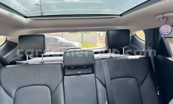 Buy Used Hyundai Santa Fe Silver Car in Yaounde in Central Cameroon Buy Used Hyundai Santa Fe Silver Car in Yaounde in Central Cameroon