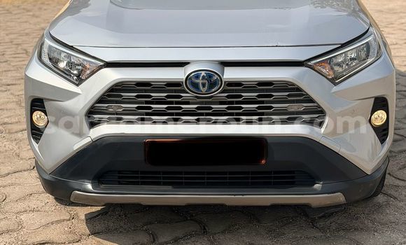 Acheter Occasion Voiture Toyota RAV4 Gris à Yaoundé, Central Cameroon Acheter Occasion Voiture Toyota RAV4 Gris à Yaoundé, Central Cameroon