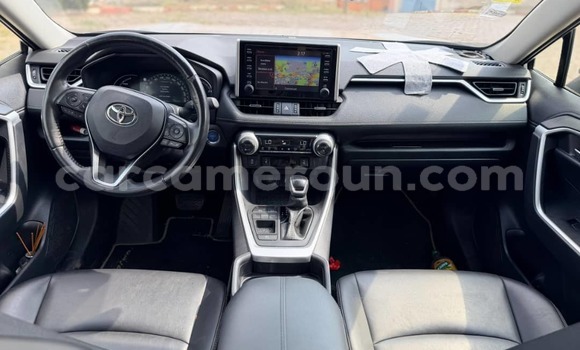 Acheter Occasion Voiture Toyota RAV4 Gris à Yaoundé, Central Cameroon Acheter Occasion Voiture Toyota RAV4 Gris à Yaoundé, Central Cameroon