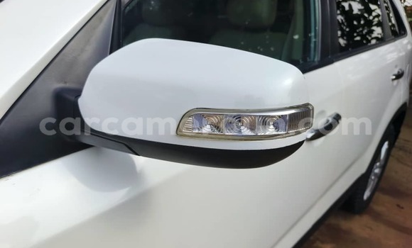 Buy Used Kia Sorento White Car in Yaounde in Central Cameroon Buy Used Kia Sorento White Car in Yaounde in Central Cameroon