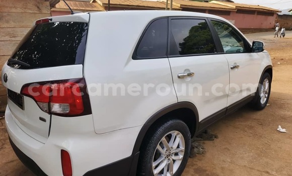Buy Used Kia Sorento White Car in Yaounde in Central Cameroon Buy Used Kia Sorento White Car in Yaounde in Central Cameroon