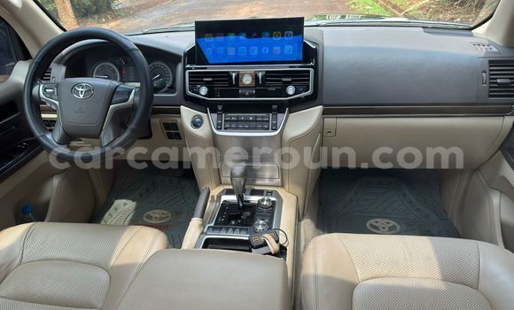 Buy Import Toyota Land Cruiser Black Car in Yaounde in Central Cameroon Buy Import Toyota Land Cruiser Black Car in Yaounde in Central Cameroon