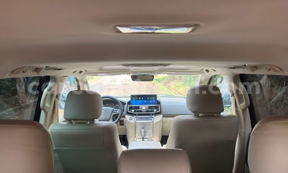Buy Import Toyota Land Cruiser Black Car in Yaounde in Central Cameroon Buy Import Toyota Land Cruiser Black Car in Yaounde in Central Cameroon