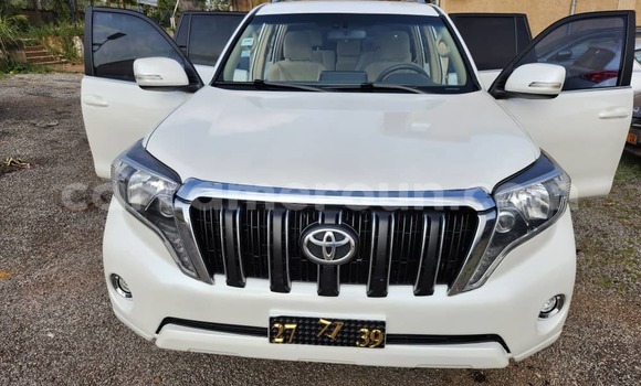 Acheter Occasion Voiture Toyota Prado Blanc à Yaoundé, Central Cameroon Acheter Occasion Voiture Toyota Prado Blanc à Yaoundé, Central Cameroon