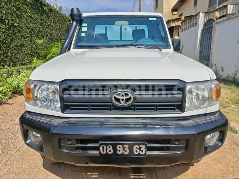 Big with watermark toyota land cruiser central cameroon yaounde 21806