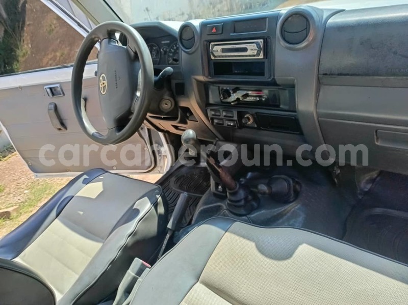 Big with watermark toyota land cruiser central cameroon yaounde 21806