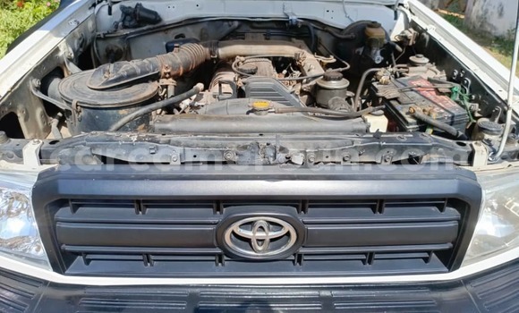 Acheter Occasion Voiture Toyota Land Cruiser Gris à Yaoundé, Central Cameroon Acheter Occasion Voiture Toyota Land Cruiser Gris à Yaoundé, Central Cameroon