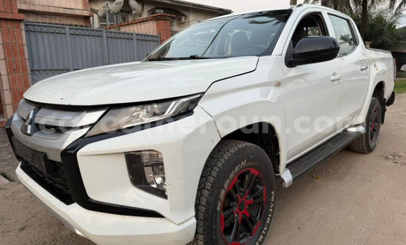 Acheter Neuf Voiture Mitsubishi L200 Blanc à Douala, Littoral Cameroon Acheter Neuf Voiture Mitsubishi L200 Blanc à Douala, Littoral Cameroon