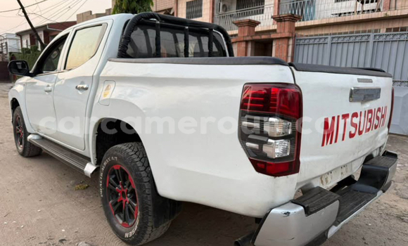 Acheter Neuf Voiture Mitsubishi L200 Blanc à Douala, Littoral Cameroon Acheter Neuf Voiture Mitsubishi L200 Blanc à Douala, Littoral Cameroon