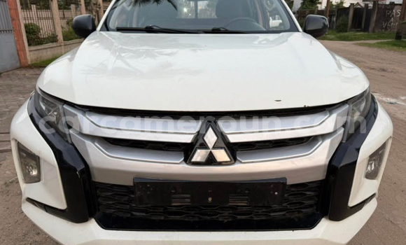 Acheter Neuf Voiture Mitsubishi L200 Blanc à Douala, Littoral Cameroon Acheter Neuf Voiture Mitsubishi L200 Blanc à Douala, Littoral Cameroon