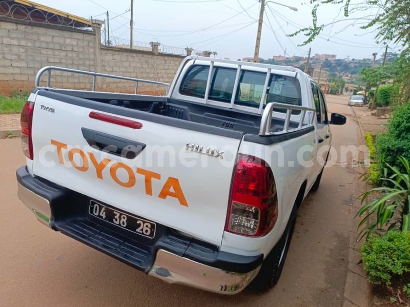 Big with watermark toyota hilux central cameroon yaounde 21811
