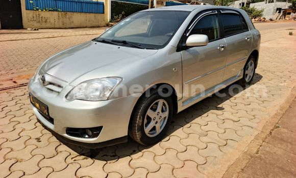 Acheter Occasion Voiture Toyota Corolla Gris à Yaoundé, Central Cameroon Acheter Occasion Voiture Toyota Corolla Gris à Yaoundé, Central Cameroon
