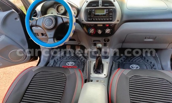 Acheter Occasion Voiture Toyota RAV4 Noir à Yaoundé, Central Cameroon Acheter Occasion Voiture Toyota RAV4 Noir à Yaoundé, Central Cameroon