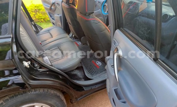 Acheter Occasion Voiture Toyota RAV4 Noir à Yaoundé, Central Cameroon Acheter Occasion Voiture Toyota RAV4 Noir à Yaoundé, Central Cameroon