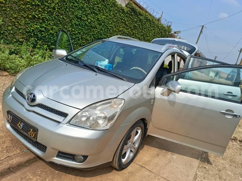 Big with watermark toyota corolla verso central cameroon yaounde 21817