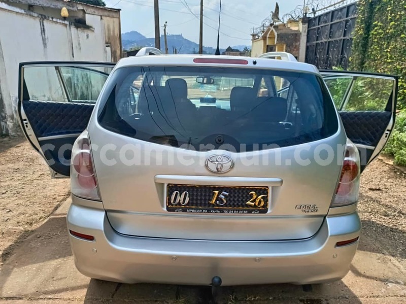 Big with watermark toyota corolla verso central cameroon yaounde 21817