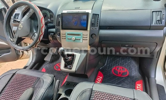 Acheter Occasion Voiture Toyota Corolla Verso Gris à Yaoundé, Central Cameroon Acheter Occasion Voiture Toyota Corolla Verso Gris à Yaoundé, Central Cameroon