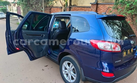 Acheter Occasion Voiture Hyundai Santa Fe Bleu à Yaoundé, Central Cameroon Acheter Occasion Voiture Hyundai Santa Fe Bleu à Yaoundé, Central Cameroon