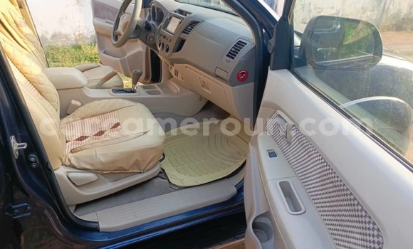 Sayi Na hannu Toyota Fortuner Black Mota in Yaounde a Babban Kamaru Sayi Na hannu Toyota Fortuner Black Mota in Yaounde a Babban Kamaru