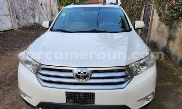 Acheter Occasion Voiture Toyota Highlander Blanc à Yaoundé, Central Cameroon Acheter Occasion Voiture Toyota Highlander Blanc à Yaoundé, Central Cameroon