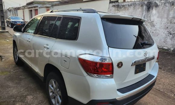 Acheter Occasion Voiture Toyota Highlander Blanc à Yaoundé, Central Cameroon Acheter Occasion Voiture Toyota Highlander Blanc à Yaoundé, Central Cameroon