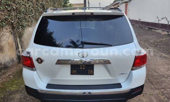 Acheter Occasion Voiture Toyota Highlander Blanc à Yaoundé, Central Cameroon Acheter Occasion Voiture Toyota Highlander Blanc à Yaoundé, Central Cameroon