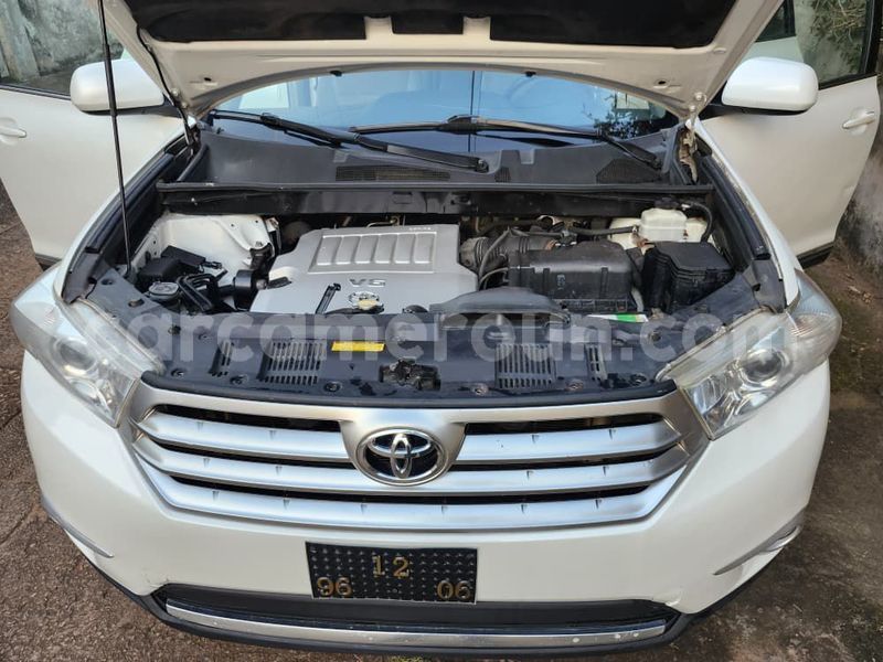 Big with watermark toyota highlander central cameroon yaounde 21827