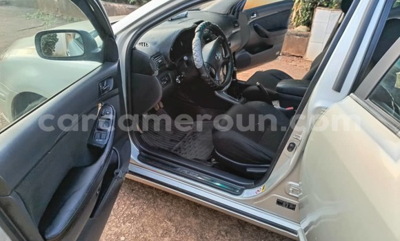 Acheter Occasion Voiture Toyota Avensis Gris à Yaoundé, Central Cameroon Acheter Occasion Voiture Toyota Avensis Gris à Yaoundé, Central Cameroon
